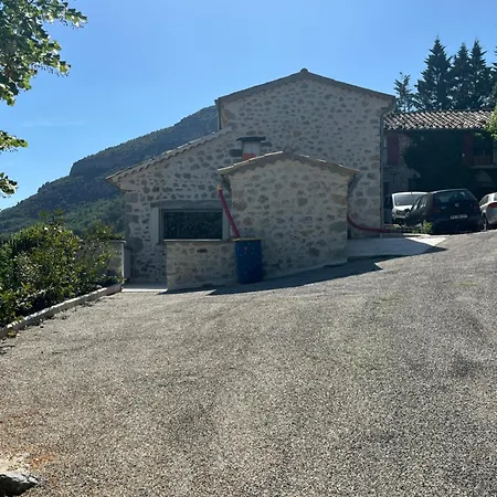Gîte Kalinka Hébergement de vacances Sahune